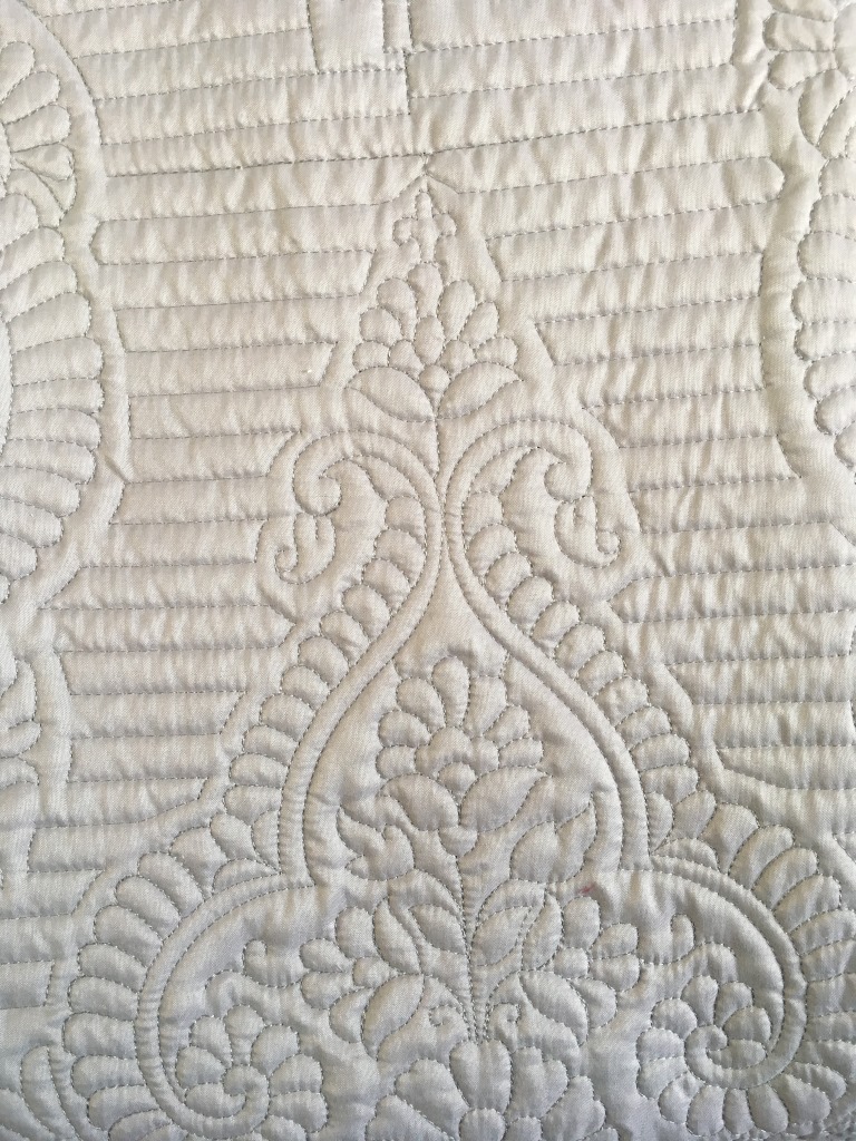 Wholesale of brushed fabric embroidered bed covers and quilted quilts in stock for export, bedspreads, bedding sets, summer cool quilts and bed sheets pic 12