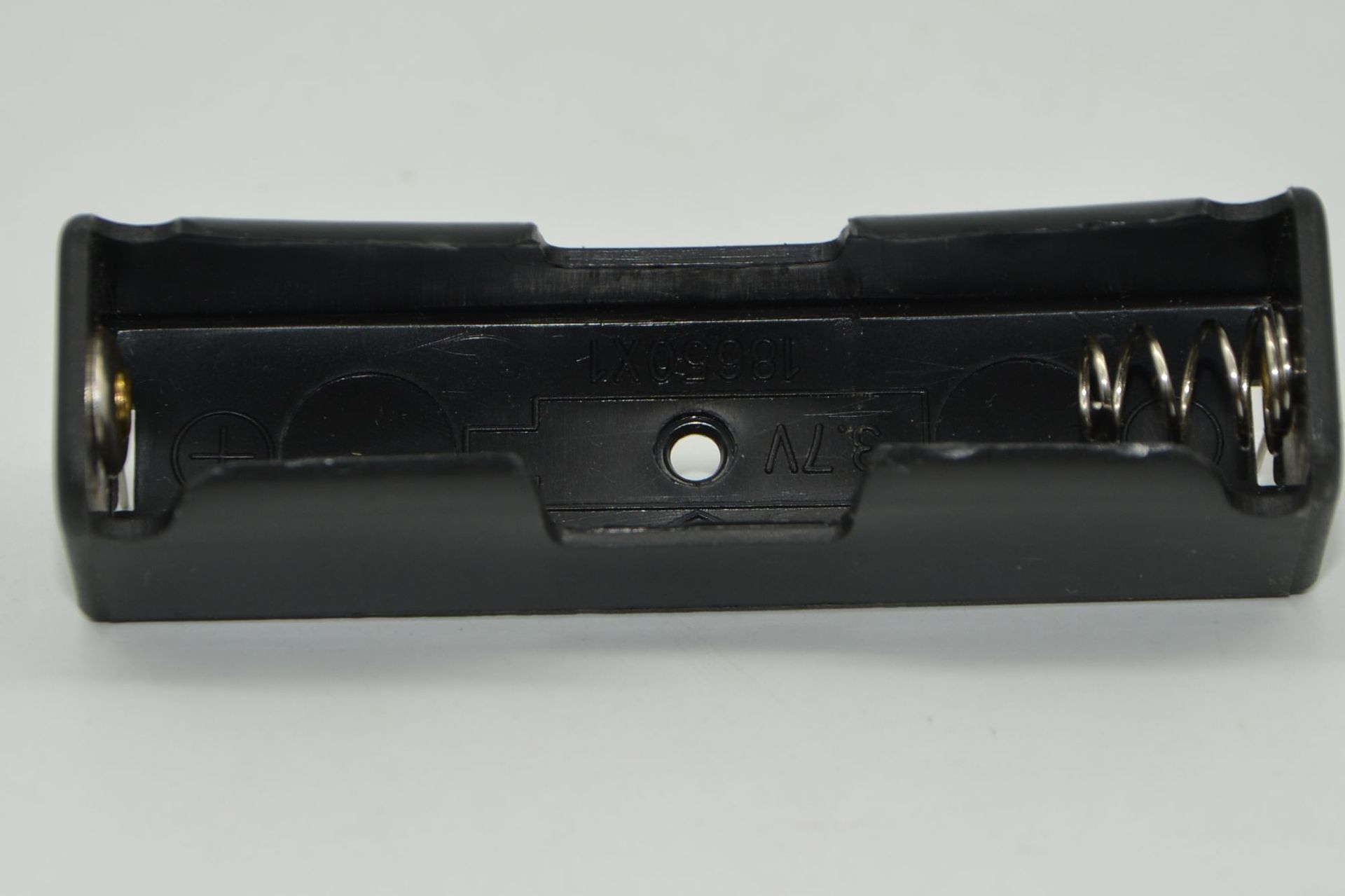 18650-1 battery box, black plastic shell, single row 3.7V dry battery installation, rubber box battery seat pic 3