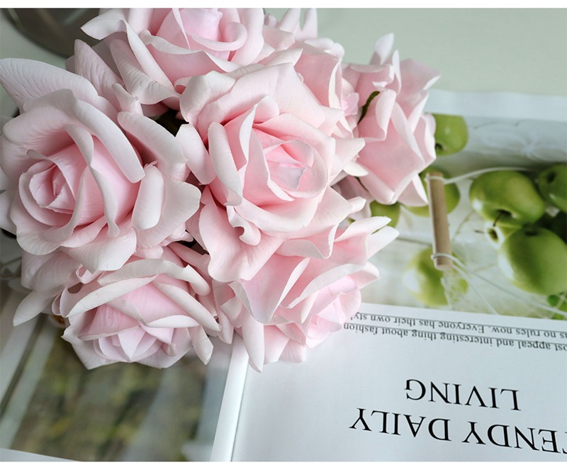 高端保湿手感仿真花5头卷边玫瑰假花束婚庆手捧湿感塑料装饰批发详情12