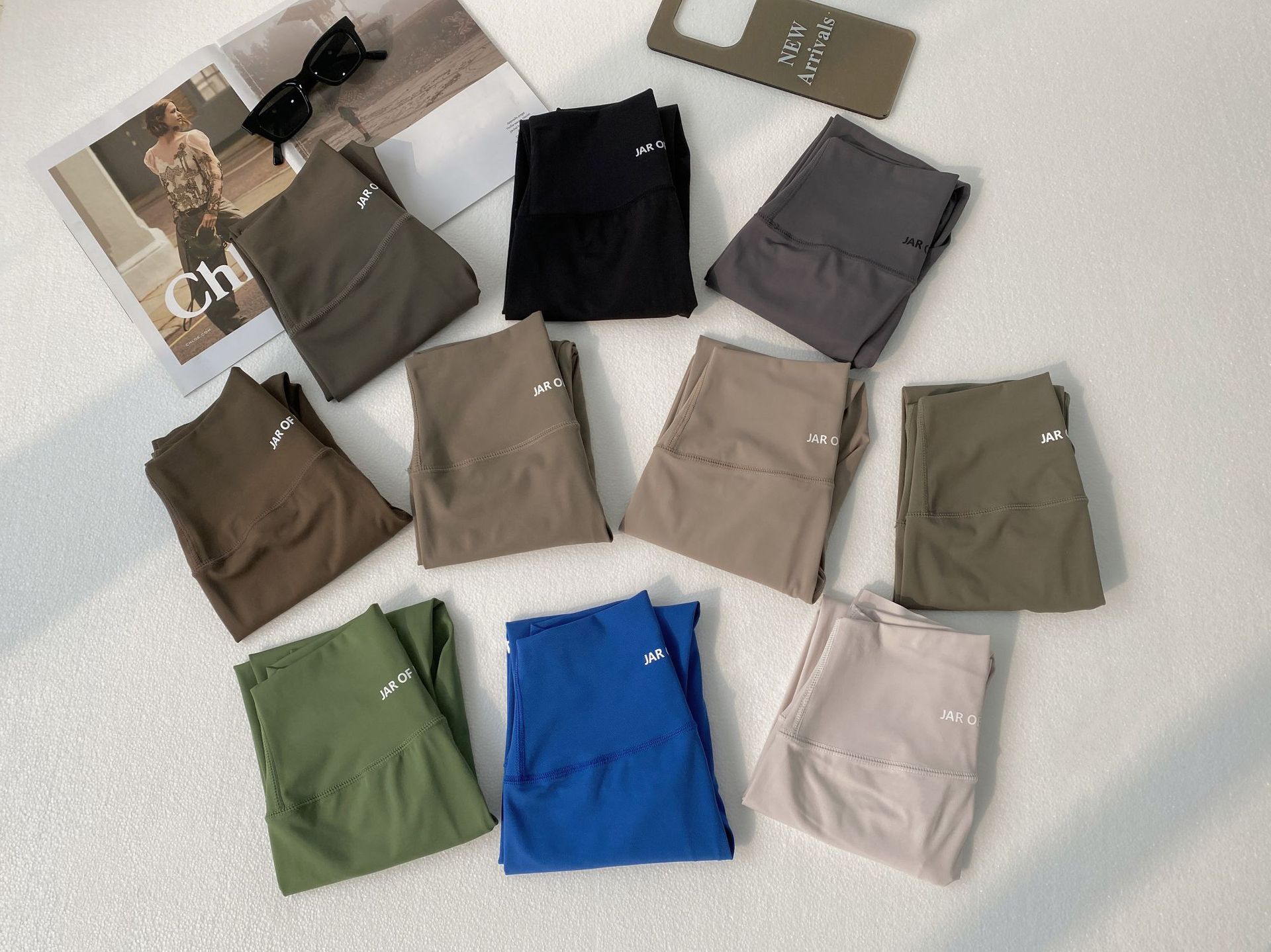 Wholesale of 2023 Spring and autumn tight-fitting high-waisted leggings, water-sparkling Barbie pants, a must-have for lifting buttocks, 9-inch pants, a one-piece replacement for women pic 10