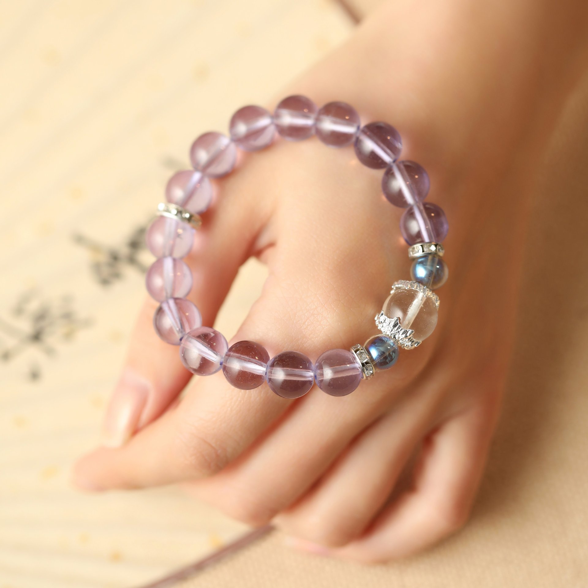 The new nine-purple bracelet, with its light luxury and court-style beaded charm, is a perfect birthday gift for your best friend or girlfriend pic 4