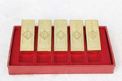 Exquisitely decorated home decoration items featuring fortune, prosperity, longevity, happiness and wealth gold bars pic 1