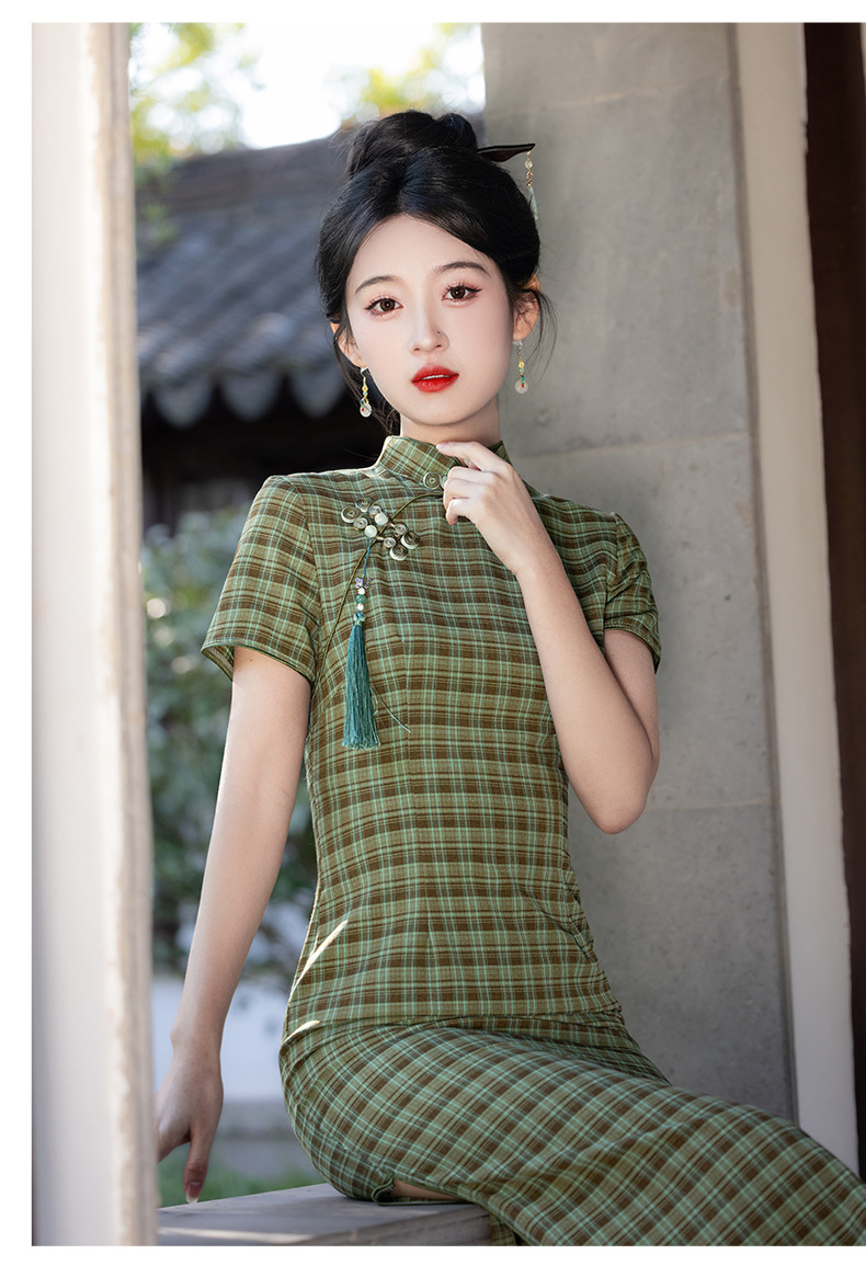 国潮新款改良格子旗袍中长款新中式年轻款气质显瘦日常通勤详情13