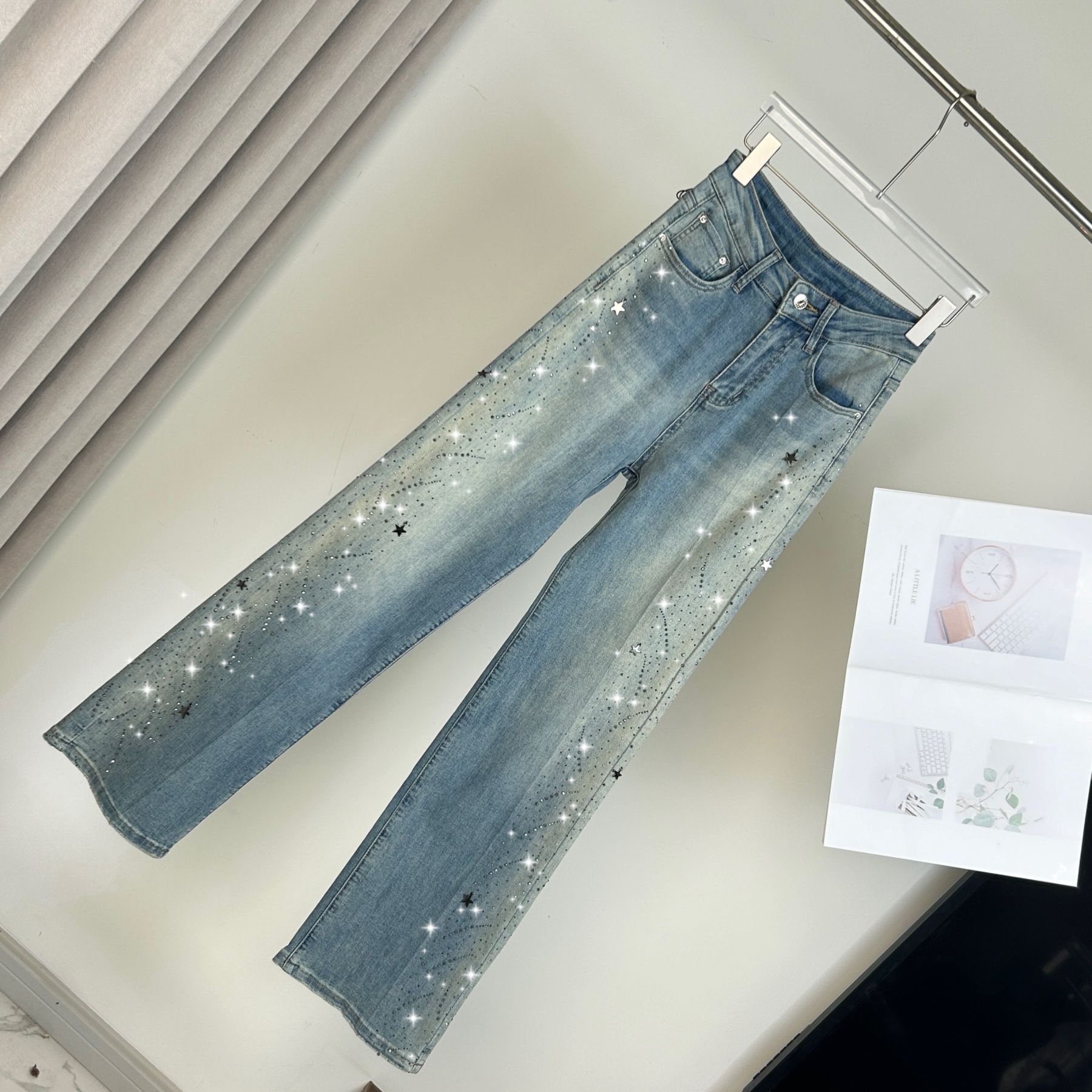 欧洲站烫钻钉珠星星水洗牛仔裤女新款高腰宽松直筒拖地裤详情2