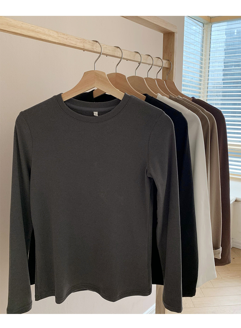 A German velvet semi-high-neck white base layer for women, paired with a stylish, thickened, brushed, and form-fitting mid-neck base layer for autumn and winter pic 9