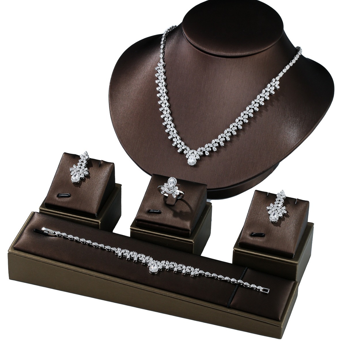 跨境新款四件装新娘套装铜微镶锆石婚礼配饰项链耳环手链戒指详情6