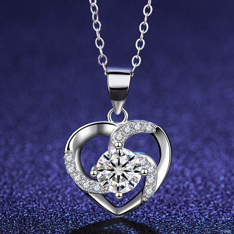 A high-quality imitation D-color moissanite four-leaf clover female pendant with eight hearts and eight arrows from a live-streaming product by a popular influencer on Kuaishou and Douyin pic 41