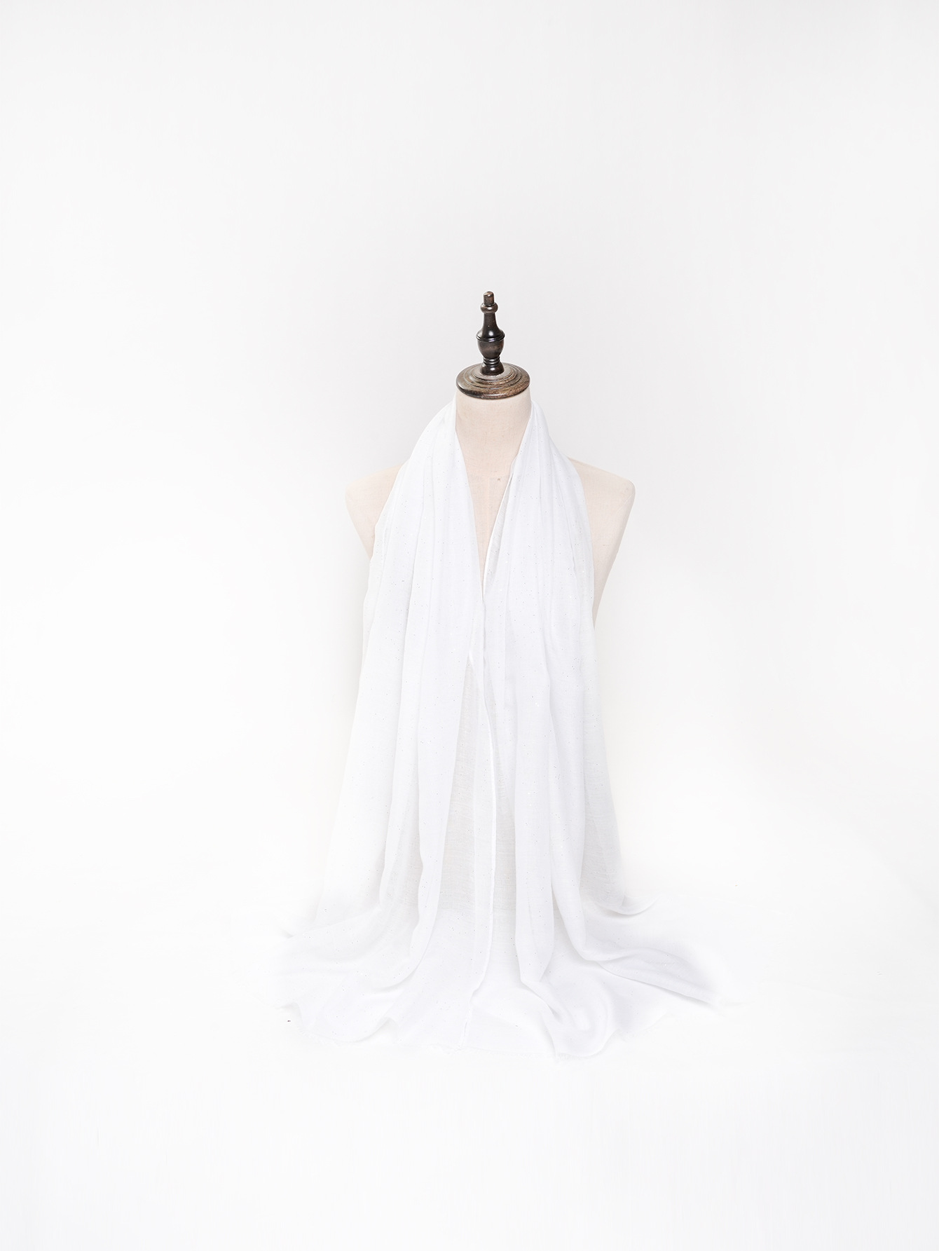 一件代发 春夏跨境新款单色彩色巴厘纱防晒围巾 时尚纯色披肩丝巾详情21