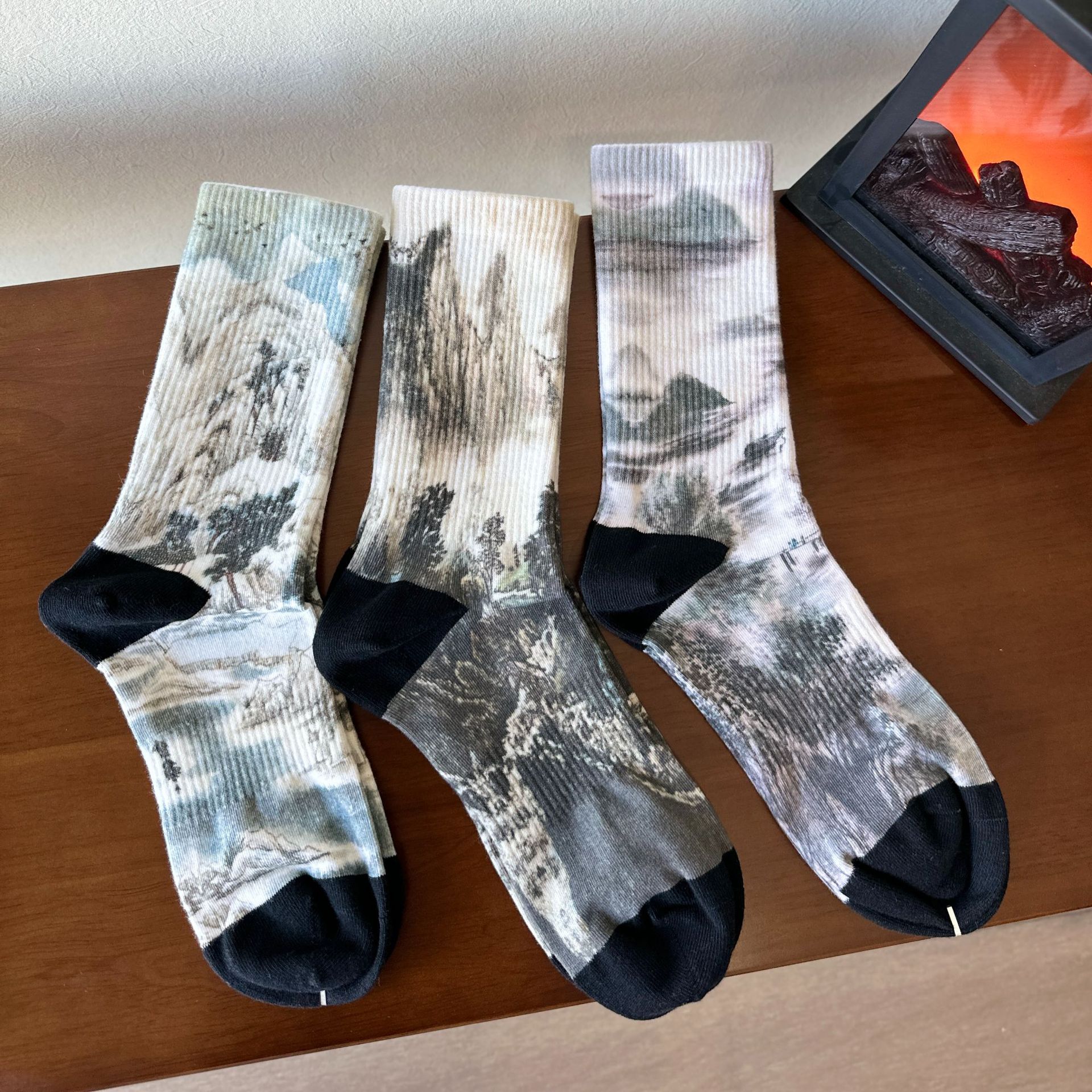 国潮国风男袜复古水墨山水画意境国潮中筒袜印染棉袜匠心设计款袜子男详情11