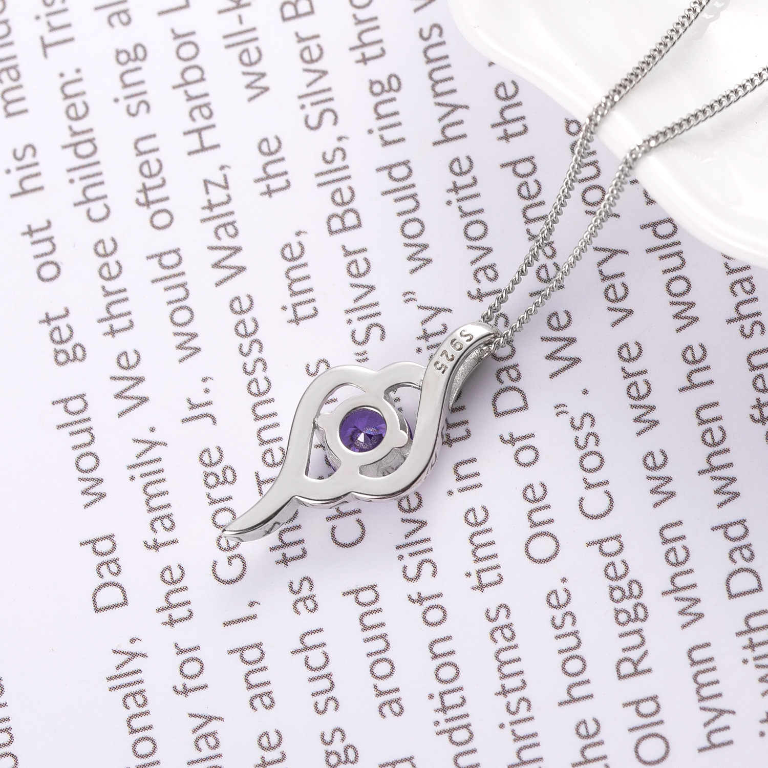 A high-quality imitation D-color moissanite four-leaf clover female pendant with eight hearts and eight arrows from a live-streaming product by a popular influencer on Kuaishou and Douyin pic 101