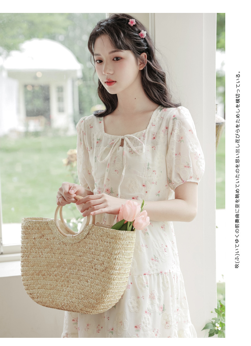 One-piece delivery 2024 Summer new French niche style floral print short-sleeved dress with sweet embroidery and printing pic 20