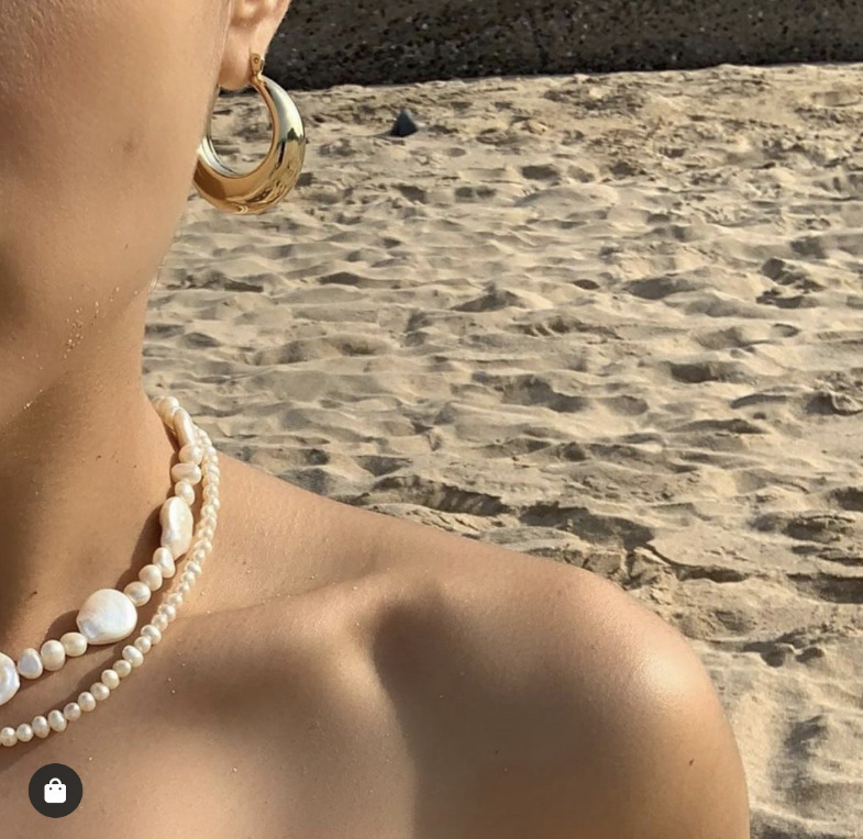 E135批发法式金属风 空心月牙形镂空耳环 18K金钛钢时髦气质复古详情7