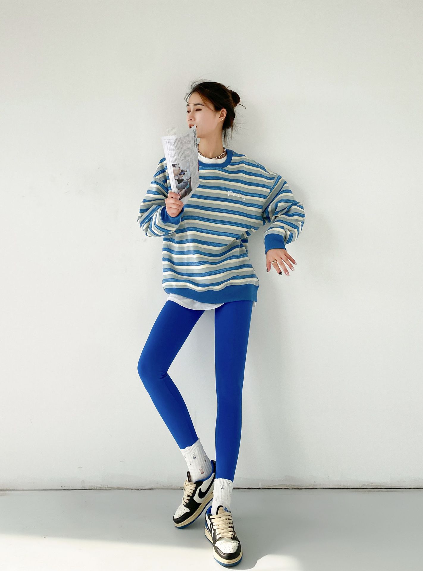 Wholesale of 2023 Spring and autumn tight-fitting high-waisted leggings, water-sparkling Barbie pants, a must-have for lifting buttocks, 9-inch pants, a one-piece replacement for women pic 66