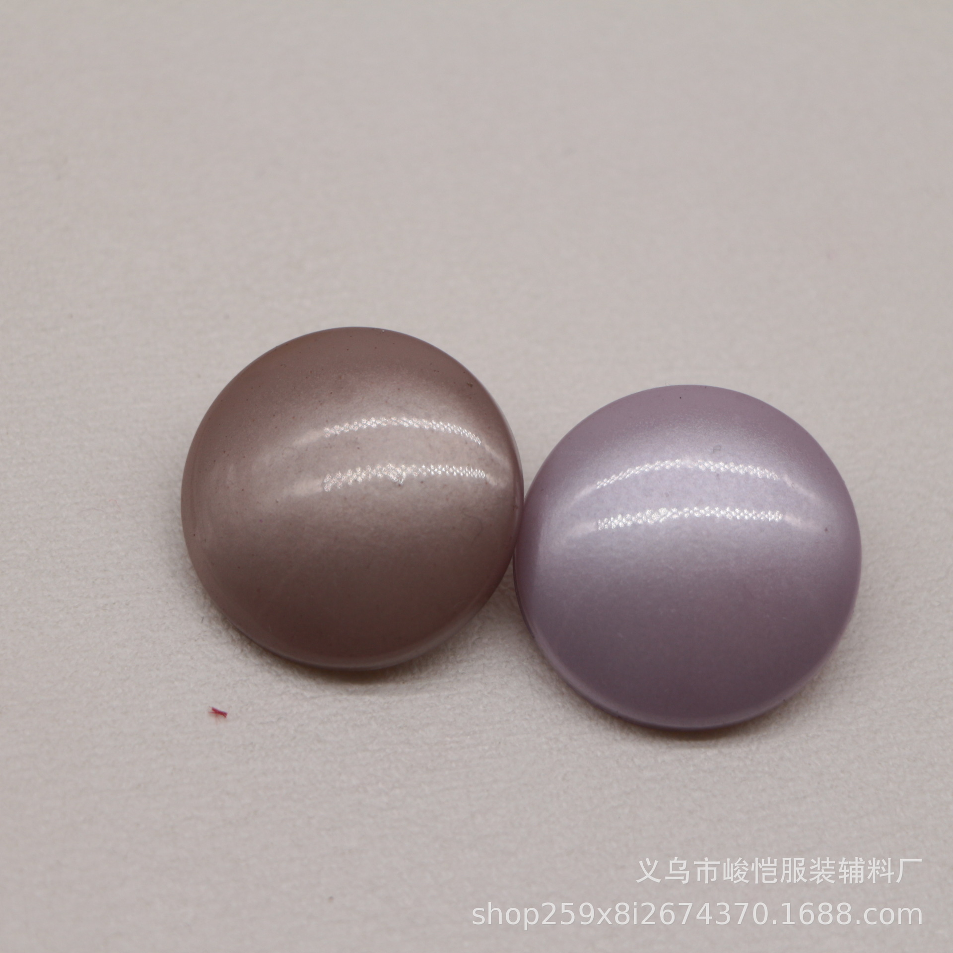 峻恺现货暗眼塑料喷漆彩色风衣棉袄西装亮光珍珠面平板小面包纽扣详情7