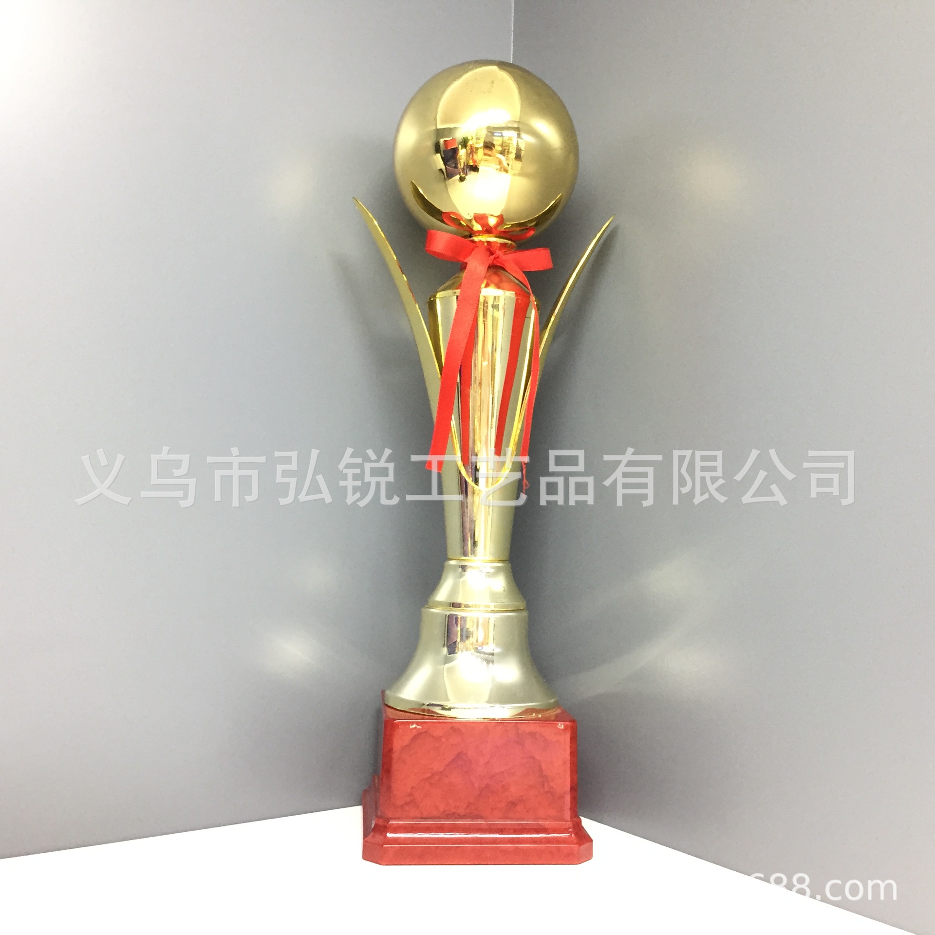 热销批光面球塑料奖杯运动体育比赛学生奖品纪念颁奖励创意可定制logo详情5