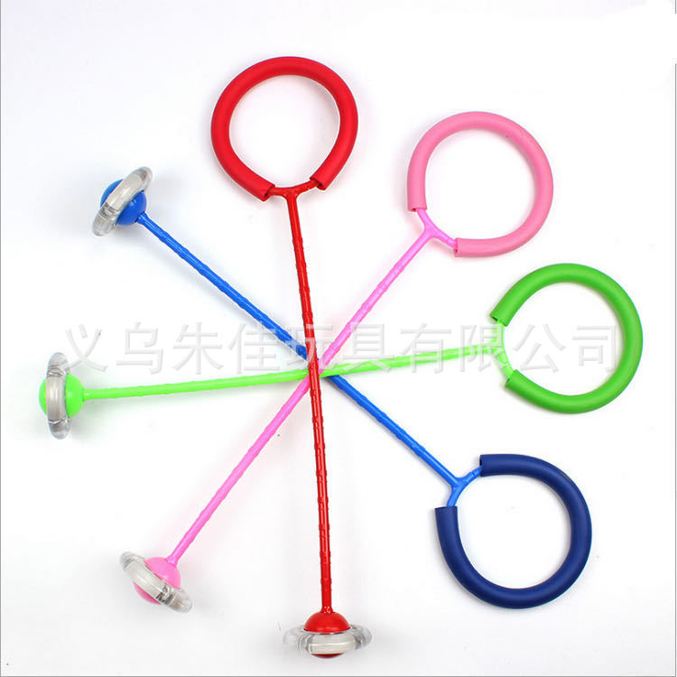 地摊热销儿童健身玩具闪光跳炫舞跳跳环带灯七彩蹦蹦球闪光跳跳球详情14