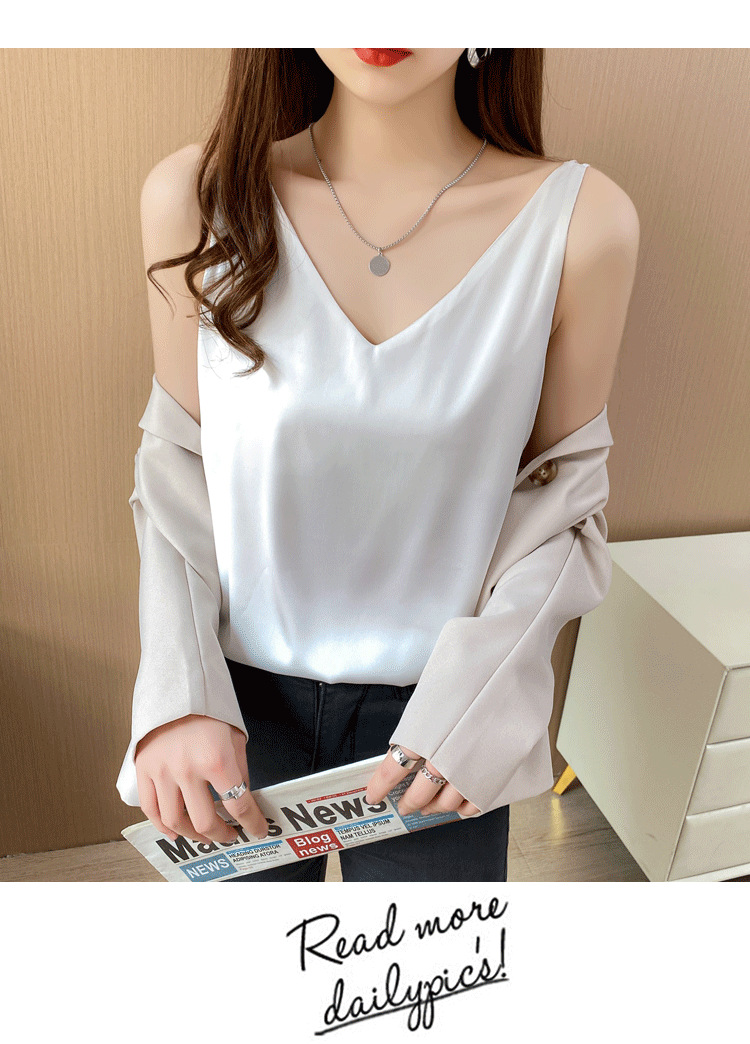 Jialqi, a popular female summer V-neck dress with a halter top, wears a suit over it and a silk satin slim-fitting base layer inside pic 42