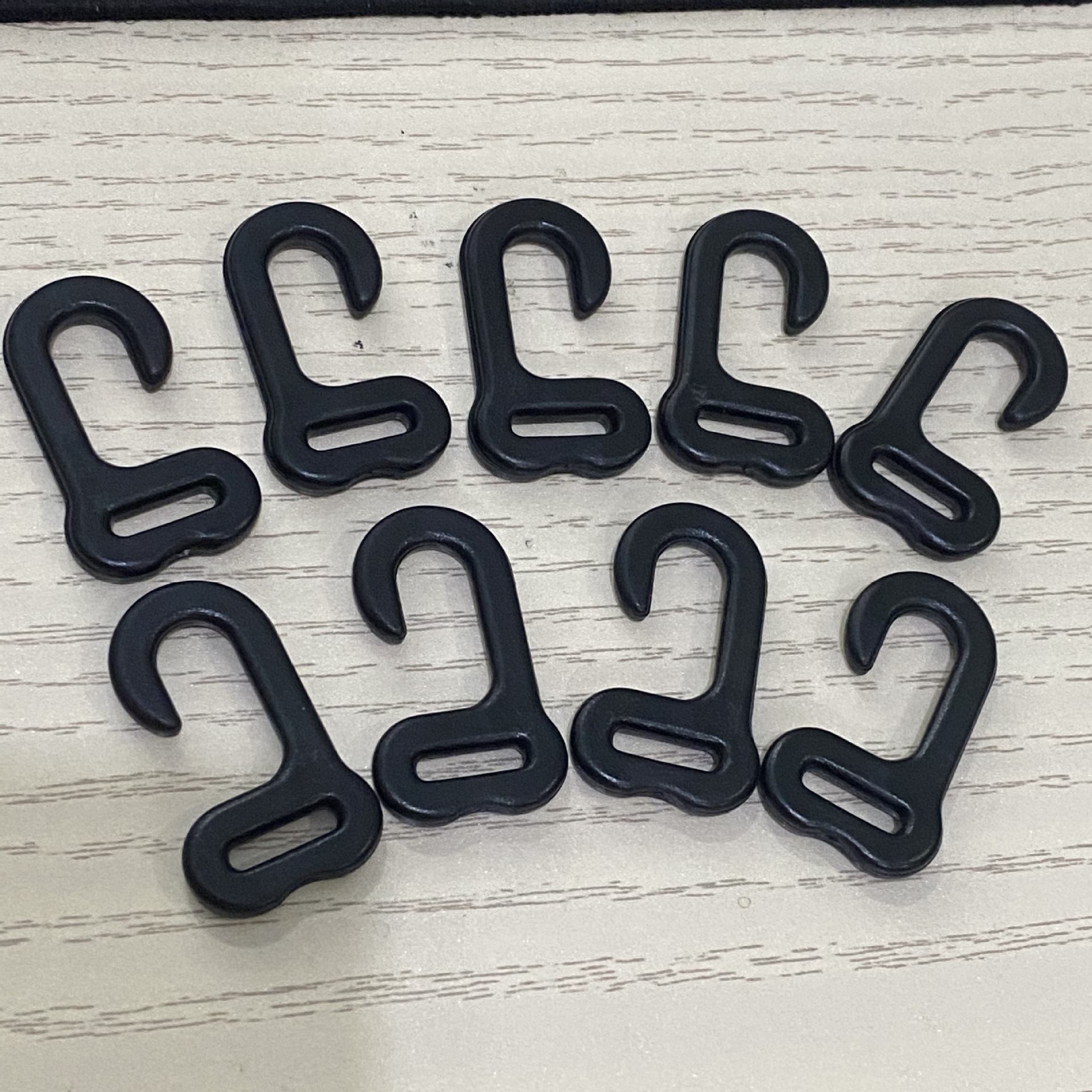 Plastic bag webbing hook, backpack small hanging hook, inner diameter 1.5, webbing hook, 2-shaped hook, plastic hook buckle pic 5