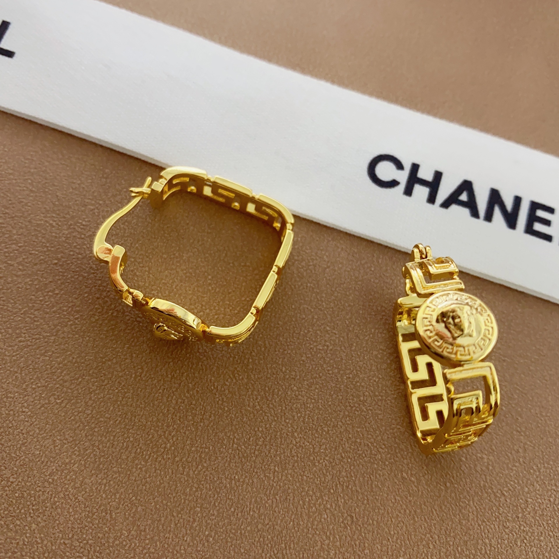 欧美复古金属风美杜莎人像钱币中古耳扣耳环气质高级vintage耳饰详情6