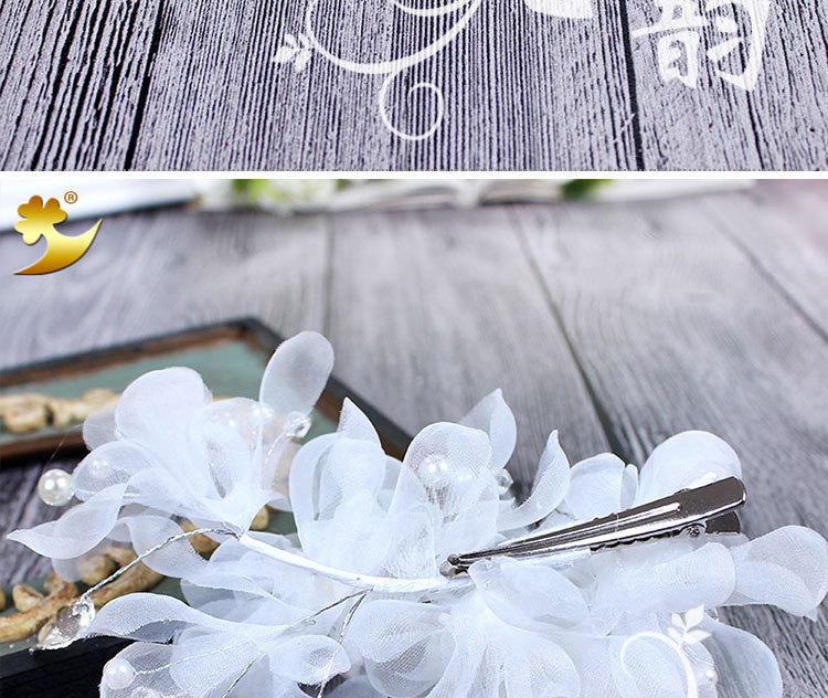 Xinyun Japanese and Korean bride headwear, handcrafted silk gauze white flower hair clips, studio wedding dress headwear accessories in stock pic 18