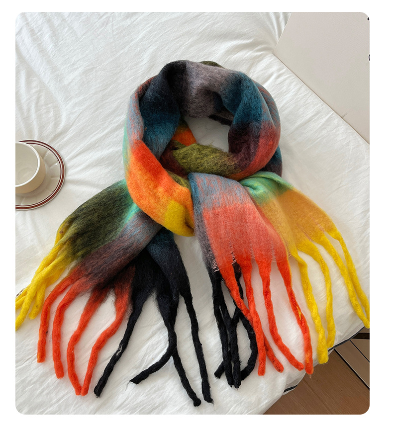 2024新款仙女粉渐变韩系流苏马海毛围巾女冬季保暖围脖仿羊绒围巾详情19