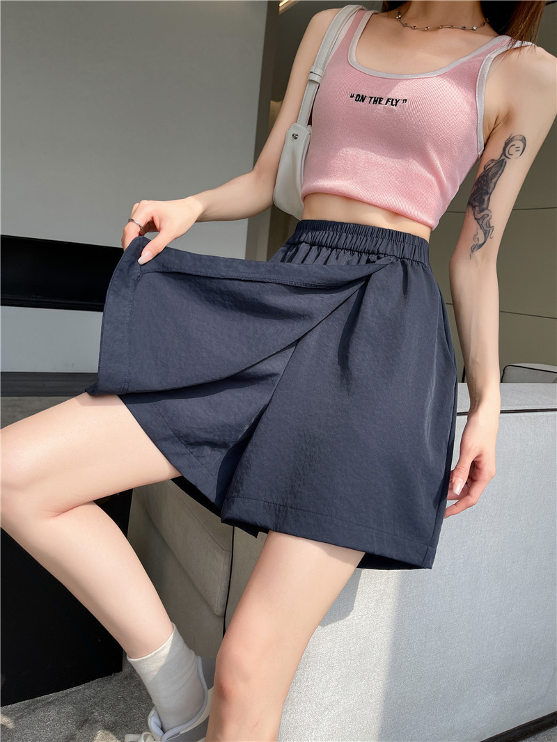 Two homemade, casual, versatile, solid color, irregular, unique, individual, fashionable and design-savvy skirts, pants and shorts pic 15