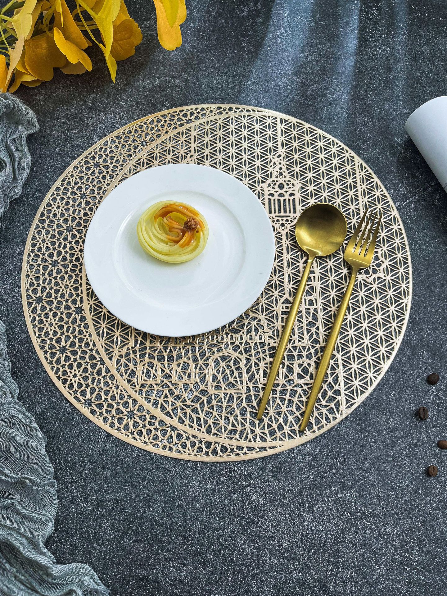 镂空pvc圆形西餐垫 家用餐桌装饰餐垫防烫隔热垫防滑餐具垫餐桌垫详情10