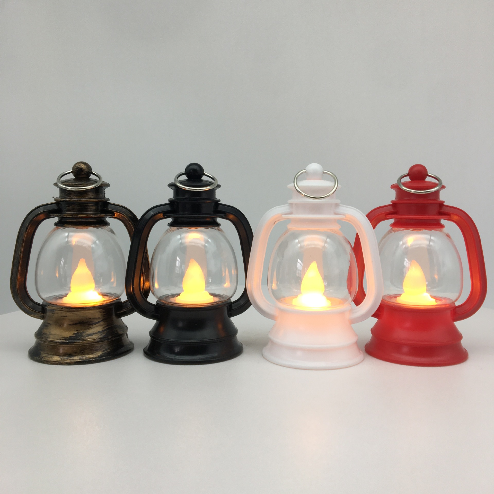 Cross-border new nostalgic and retro oil lamps, hotel counter window display scene atmosphere decoration, horse lanterns, night lights pic 10