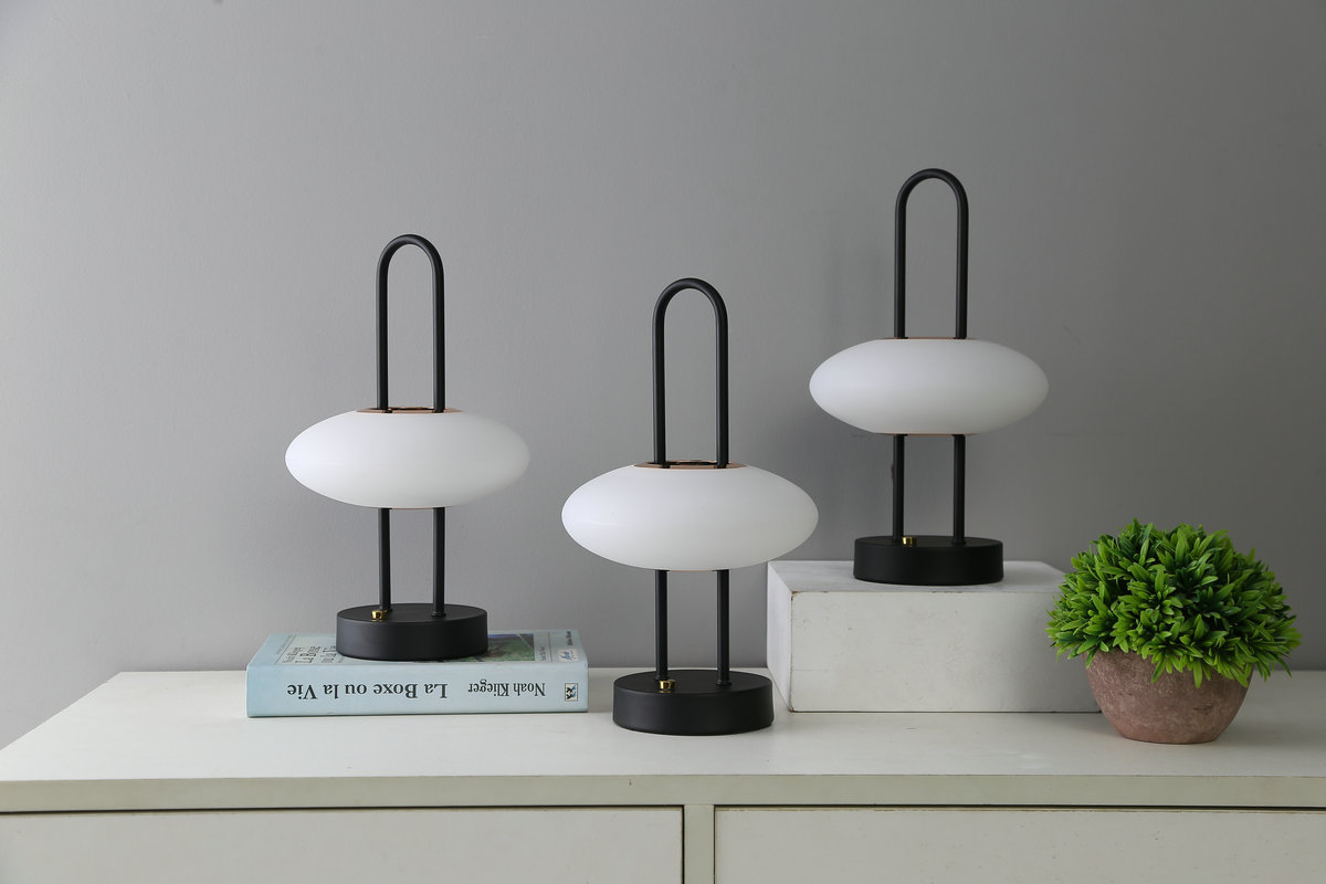 20332 Nordic minimalist modern creative living room, bedroom, bedside, study, studio, model room, metal homestay decorative table lamp pic 129