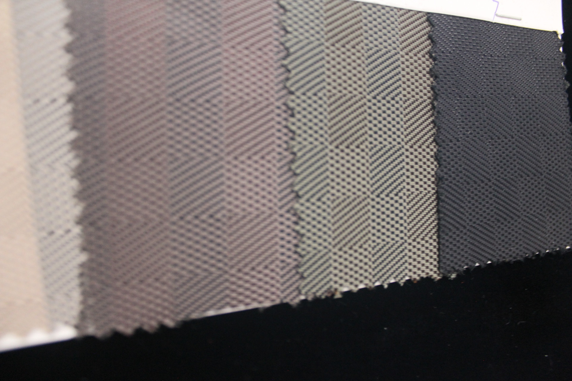 Factory direct sales of double-ply small checkered fabric, Oxford cloth PVC luggage fabric, in stock supply pic 12