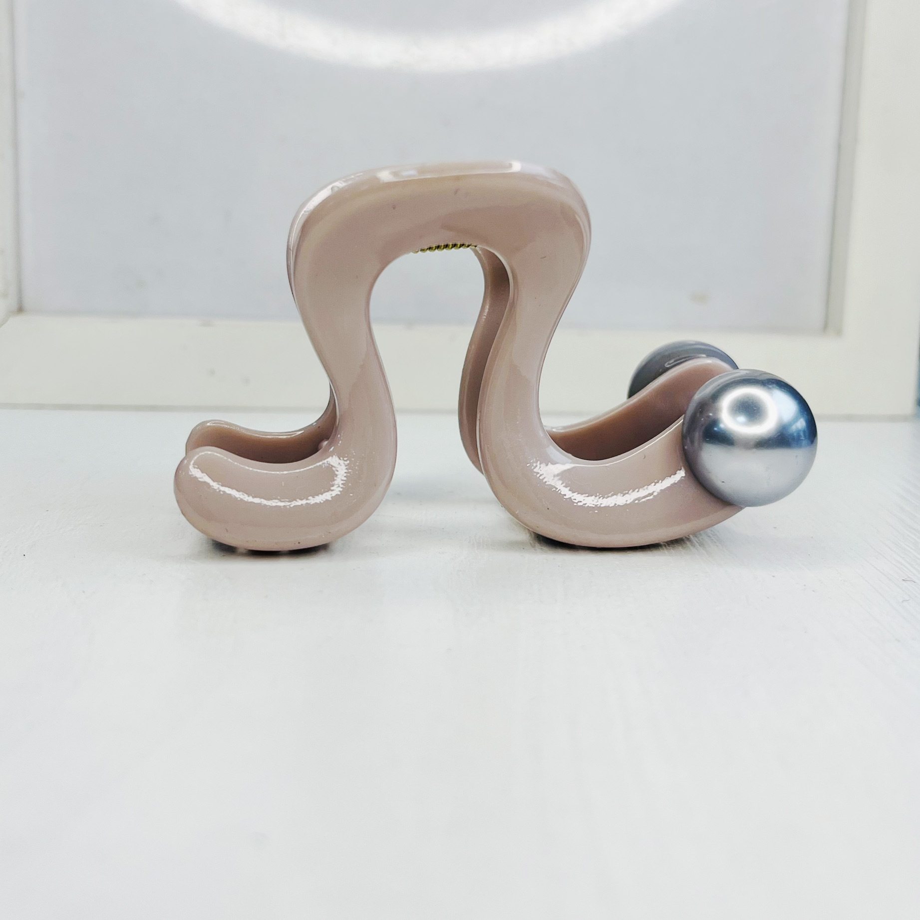 The 2025 National Trend series hairpins feature a niche design with geometric leopard print pearl hairpins, exuding a feminine and high-end charm. They are medium-sized semi-clip headwear pic 13