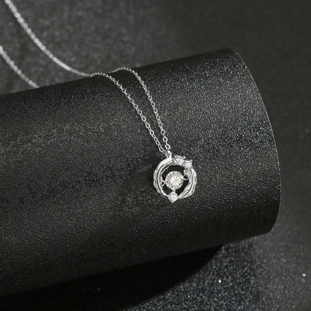 s925 sterling silver Feather You Meet the Dynamic Heart Necklace for women, a niche design sense, high-end fashion collarbone chain accessory pic 3