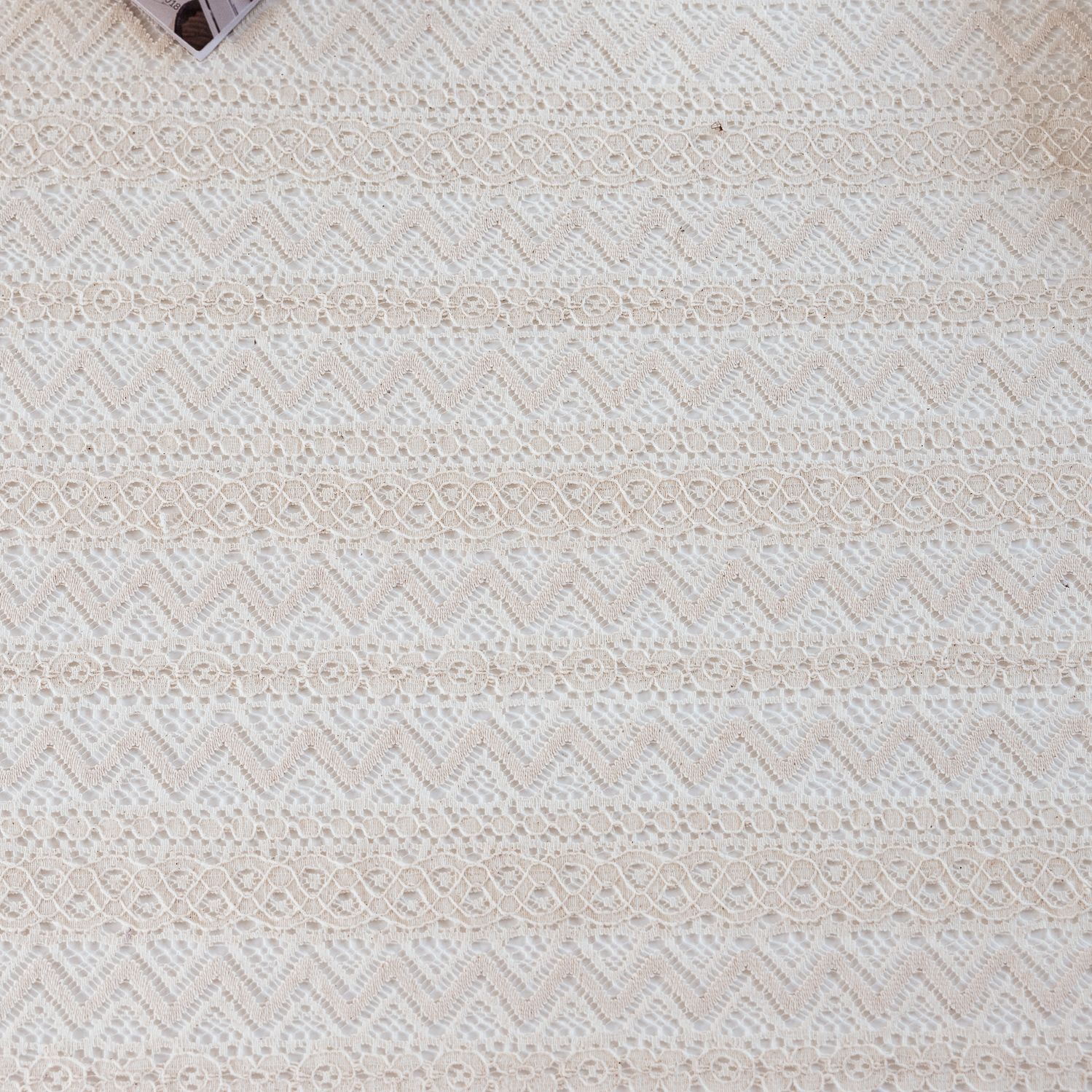 National trend retro hollowed-out lace cover fabric, ins style rectangular white country tablecloth, round table and small round tablecloth pic 28