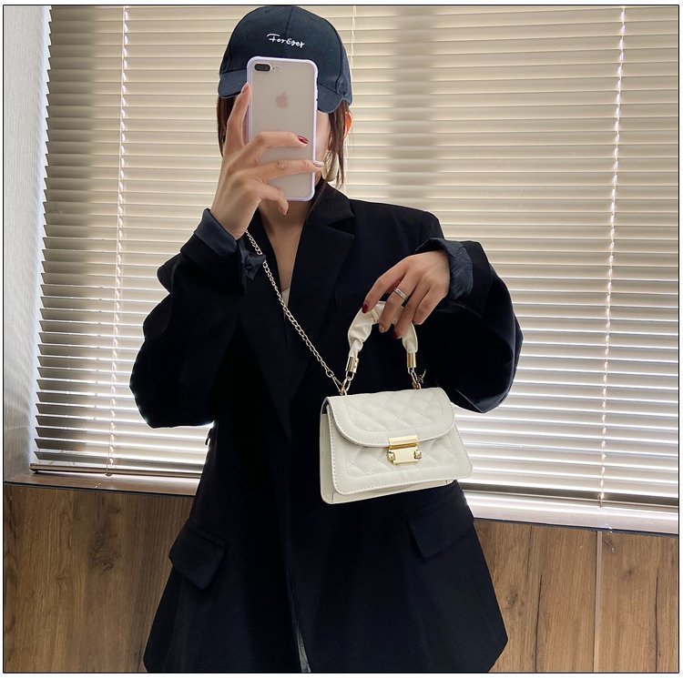 2024秋季新款时尚链条包包女斜挎包小方包简约菱格腋下包单肩包详情22