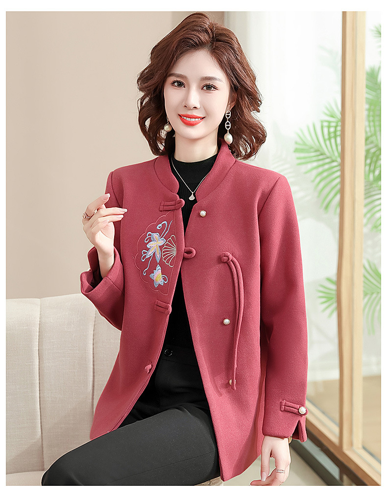 New autumn coat for middle-aged mothers in 2024, a new Chinese-style and stylish spring and autumn woolen overcoat for middle-aged and elderly women pic 46