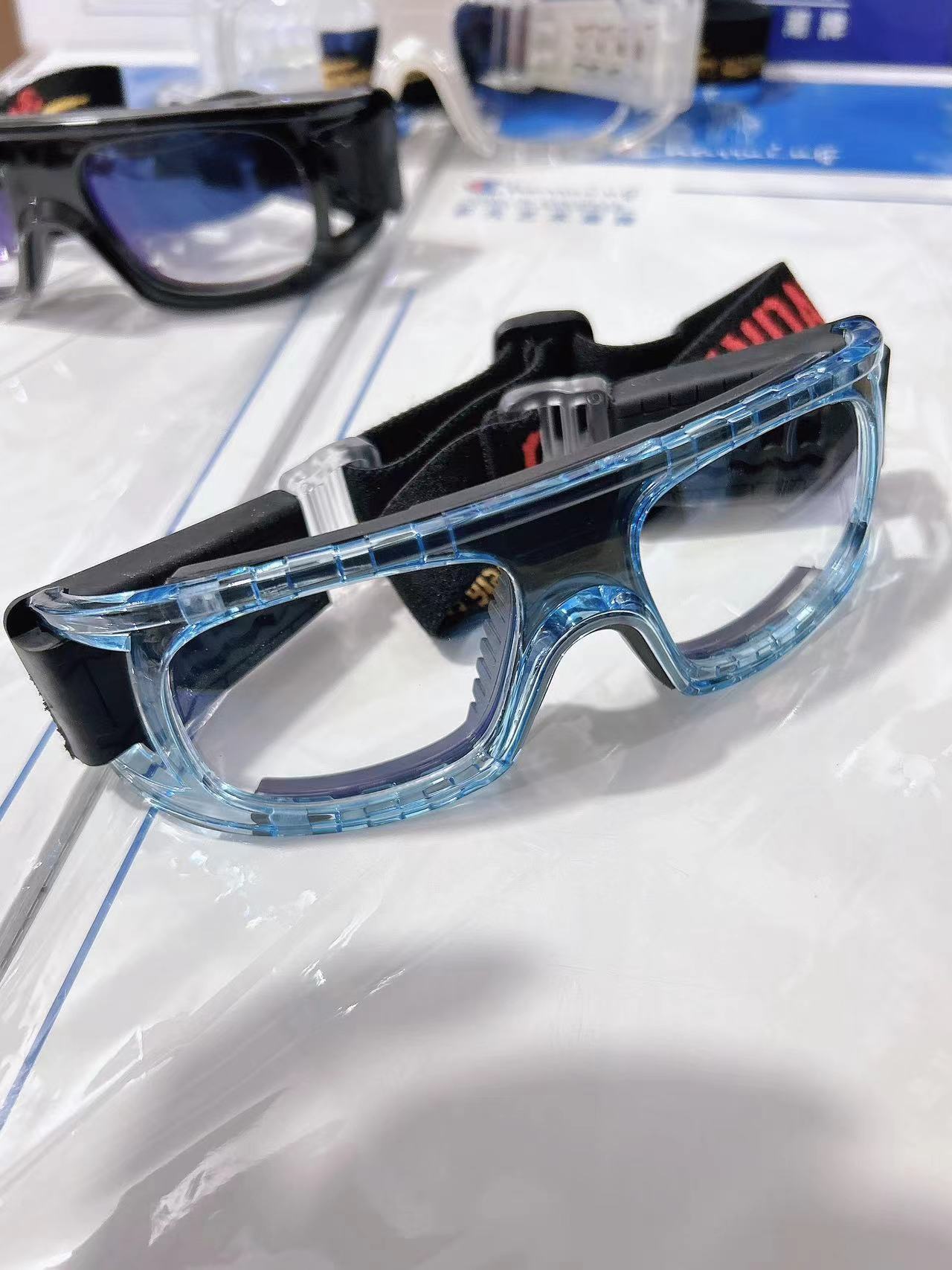 篮球运动眼镜近视眼镜架防爆防抖足球羽毛球可调节运动眼镜框架详情6