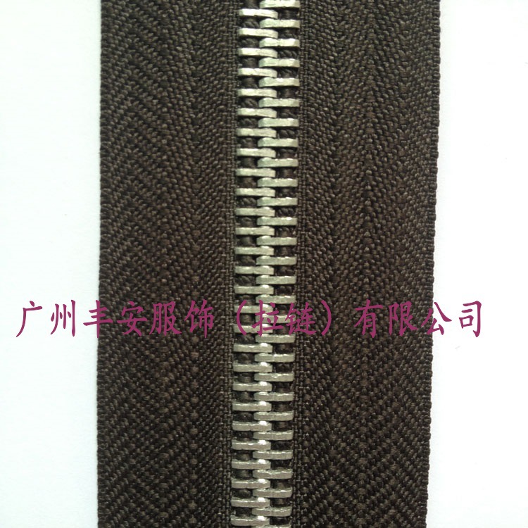 We recommend wholesale of 5# smooth metal zippers with black iron teeth pic 33