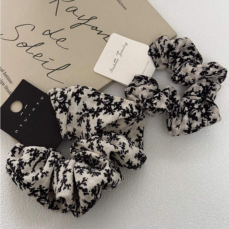 Japanese high-end style, versatile, simple floral large intestine hair tie, fresh hair band headwear, 2025 new hair accessory pic 1