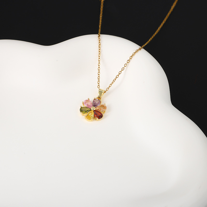 Colorful diamond pendant, flower titanium steel zircon necklace, short floral collarbone chain with a cold female personality pic 10