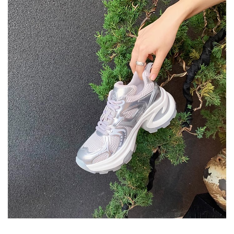 葡萄妈同款2024夏季新款轻便运动鞋透气网面厚底增高老爹鞋女详情24