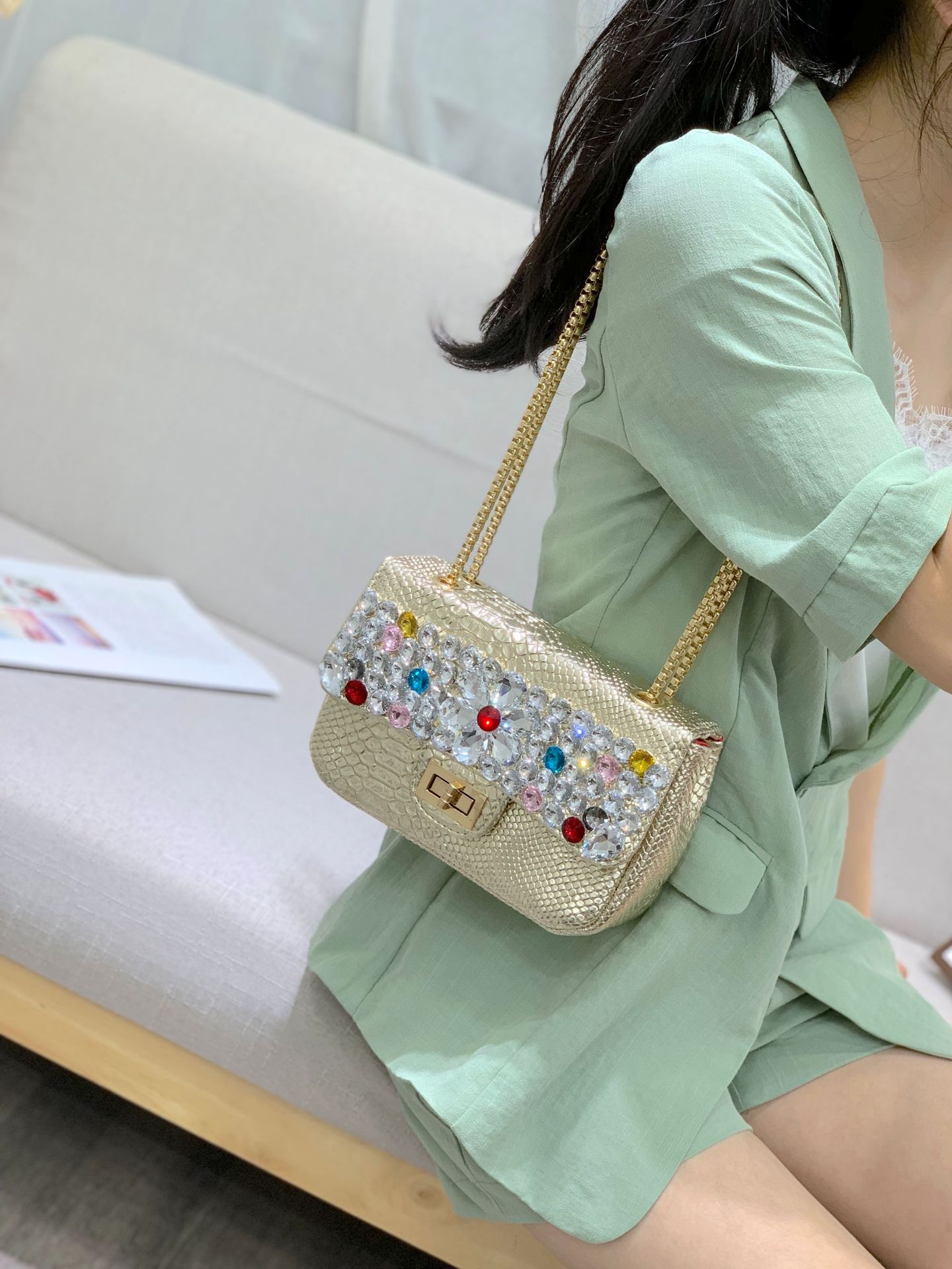 Chanel snake-patterned diamond bag, single-shoulder crossbody bag, crystal gemstone hot mom bag, flower sequined chain bag, water diamond bag pic 11