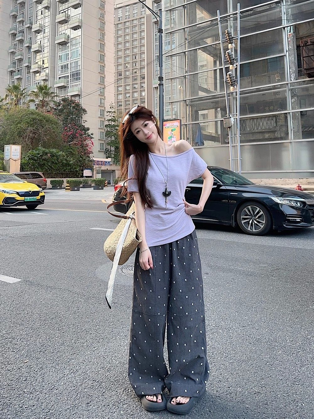 Korean casual design sense, niche and unique off-the-shoulder short-sleeved T-shirt for women, a chic summer waist-cinching and figure-hugging off-the-shoulder top pic 19