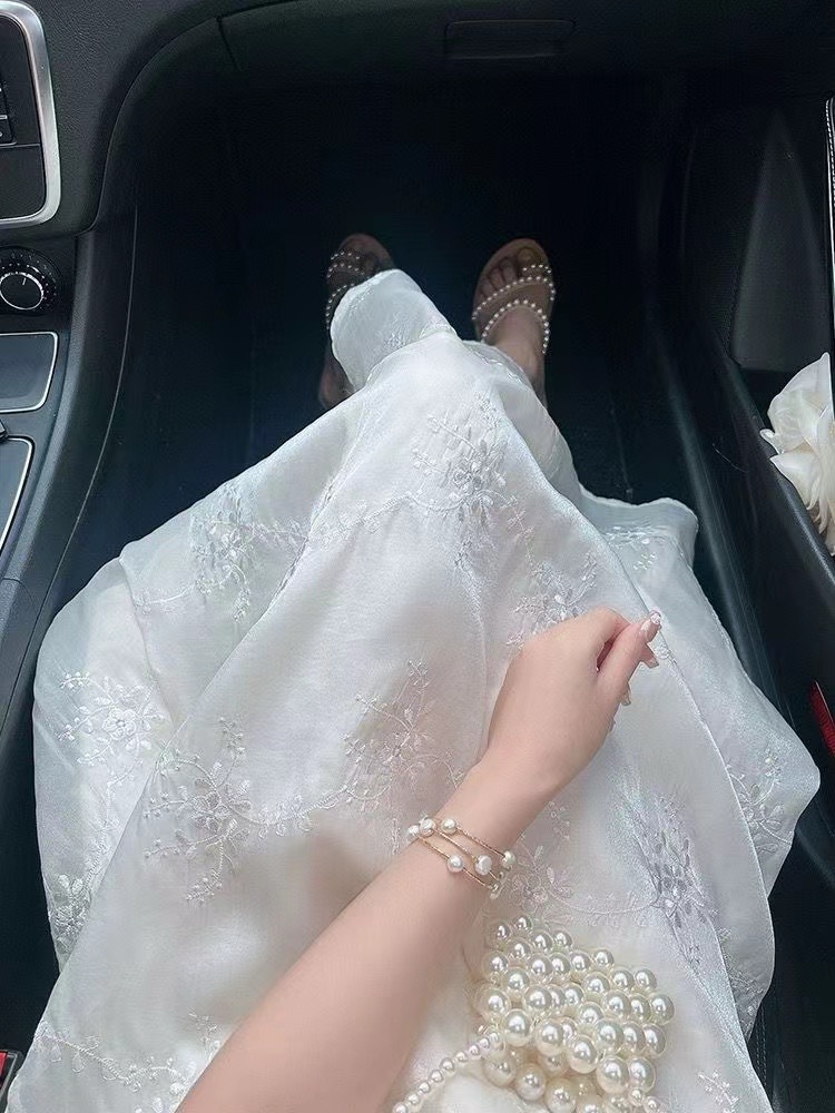 精致设计感新中式重工提花刺绣连衣裙新款温柔风气质小飞袖长裙女详情2