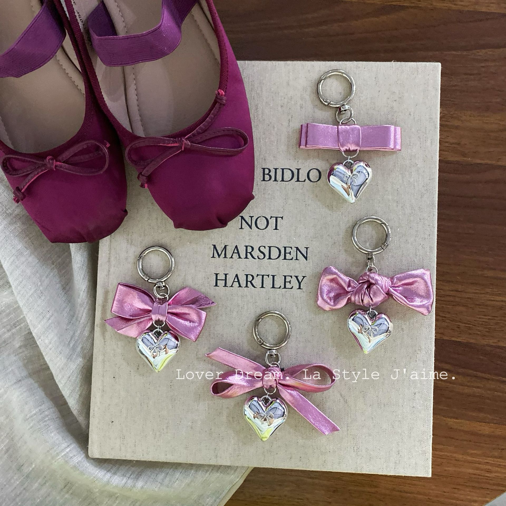 A new high-quality black polka dot heart-shaped bow headband from South Korea, sweet and fashionable headband, versatile hair accessory pic 8