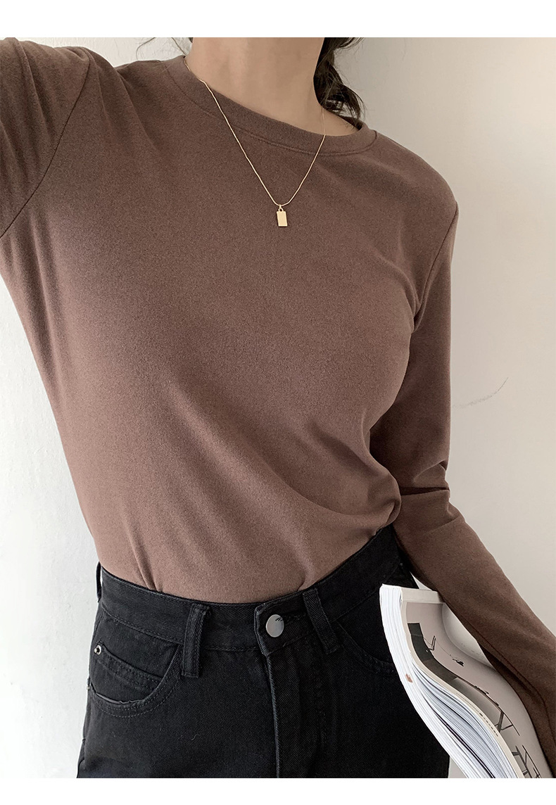 A German velvet semi-high-neck white base layer for women, paired with a stylish, thickened, brushed, and form-fitting mid-neck base layer for autumn and winter pic 24