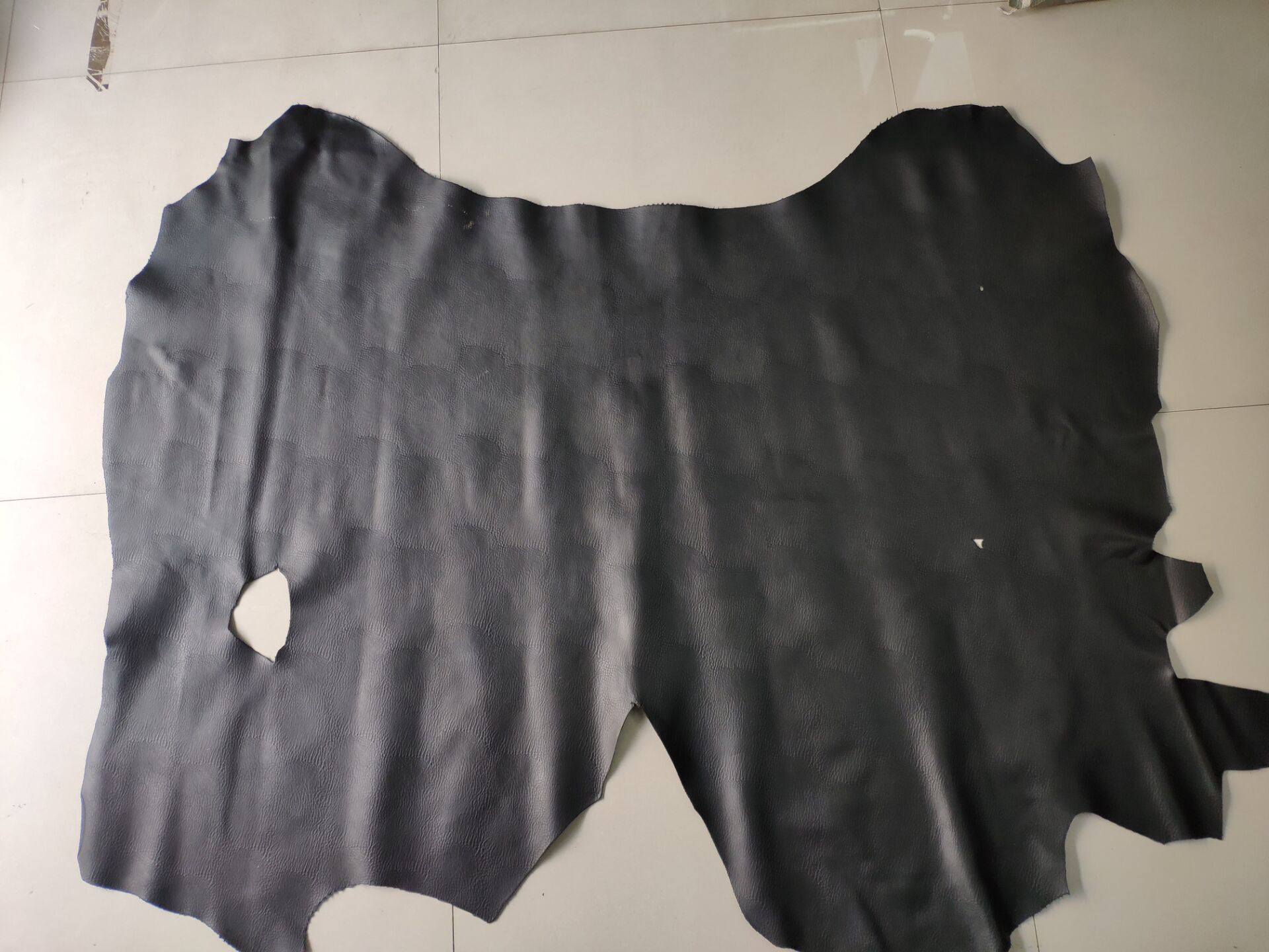 New two-layer embossed black style pic 3