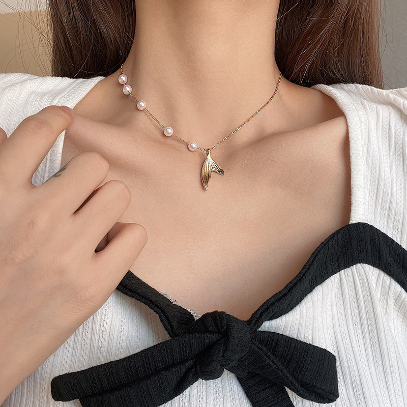 French retro high-end pearl necklace with a unique feminine charm, simple and elegant sweater chain, gentle and fairy-like accessory pic 39
