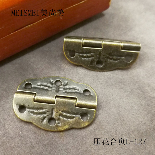 28*34mm bag buckle, horn hook, antique lock buckle, packaging box, bag hardware accessories, buckle, small bronze color pic 5