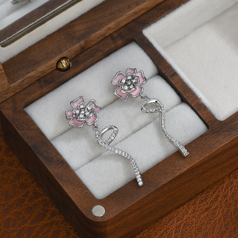 S925银针韩版时尚气质耳钉女高级感滴油花瓣耳饰精致轻奢流苏耳环详情10