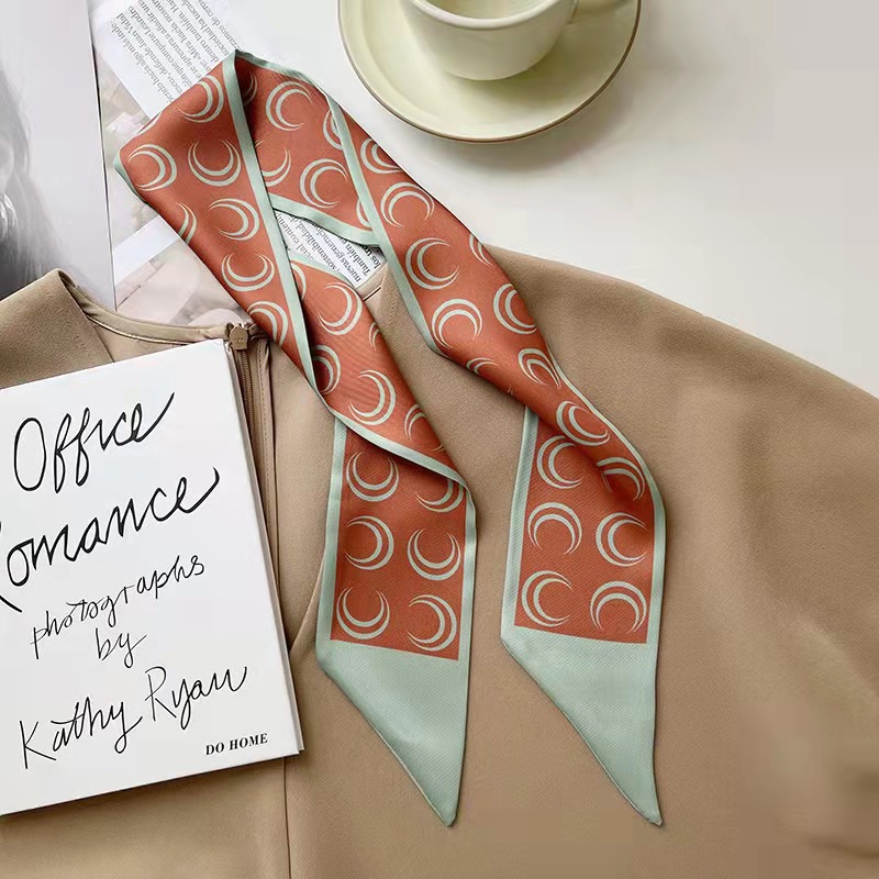 The long silk scarf exudes a high-end and elegant charm. The double-layer satin hair band is a Korean-style scarf for women. The ribbon decoration is a versatile suit scarf pic 3